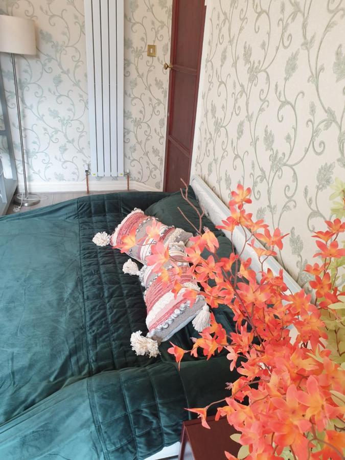 Beautiful Double En-Suite Room, Separate Entrance, Ilford, Central Line Gants Hill, Free Parking Extérieur photo