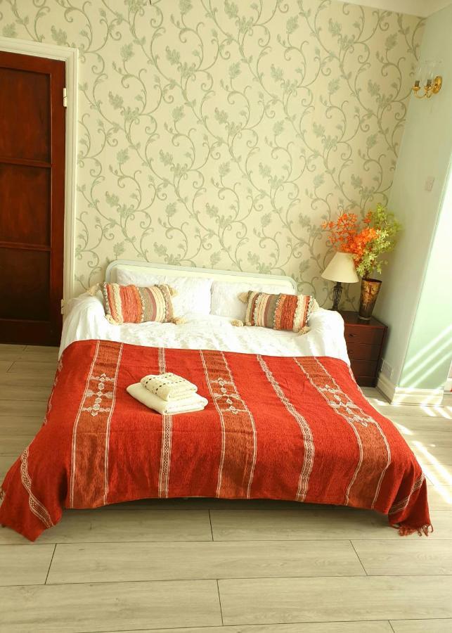 Beautiful Double En-Suite Room, Separate Entrance, Ilford, Central Line Gants Hill, Free Parking Extérieur photo
